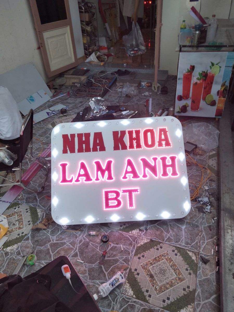 thi công biển hiệu giá rẻ
