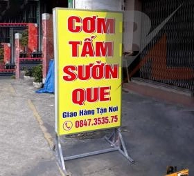 BẢNG HIỆU HỘP ĐÈN ĐỨNG 1